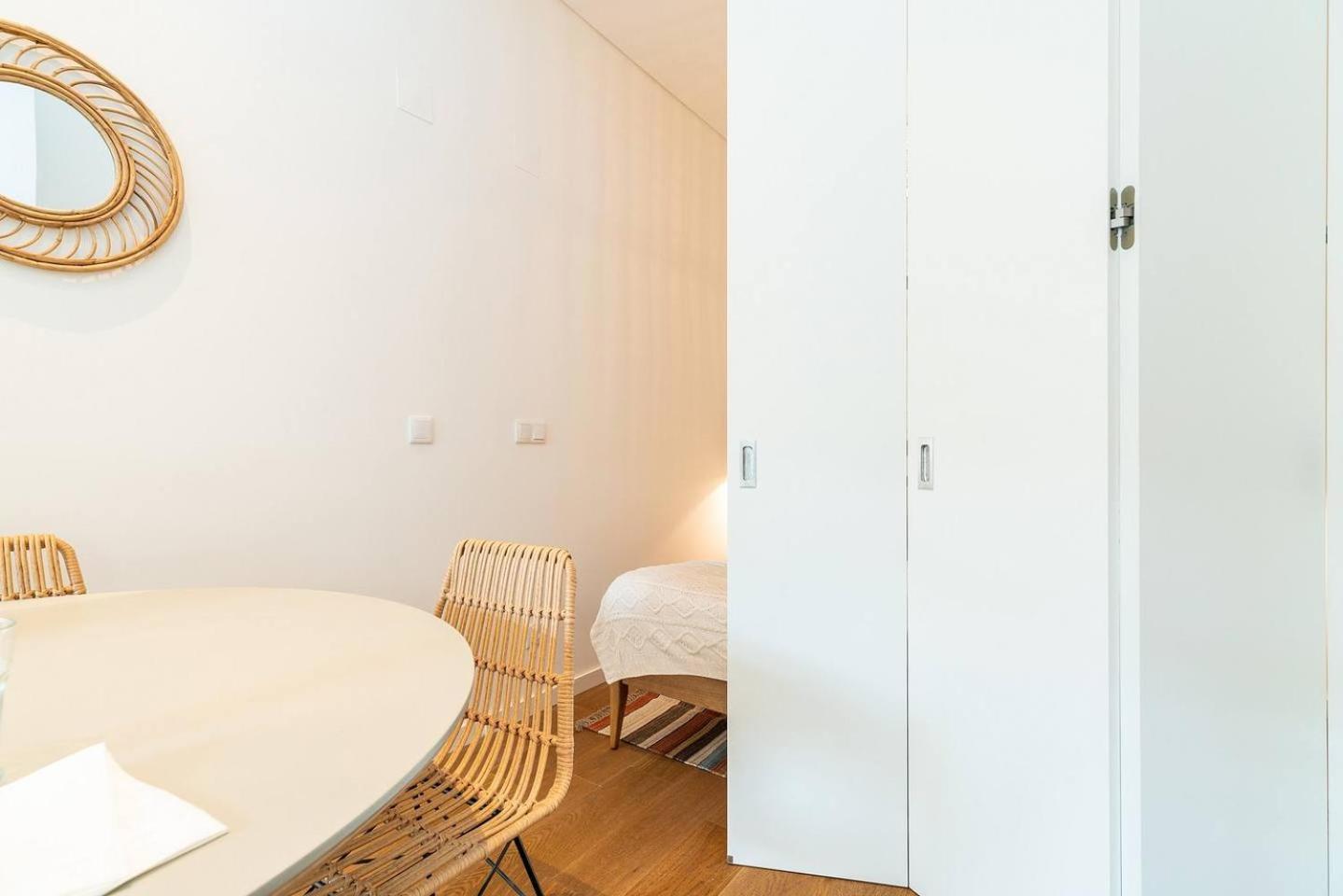 Graceful Design Studio With Romantic View Lisbon Exterior photo